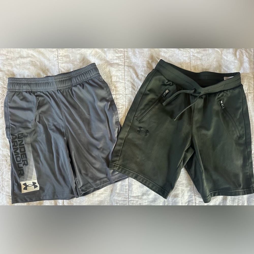 Under Armour boys Dual-Tone Athletic Shorts